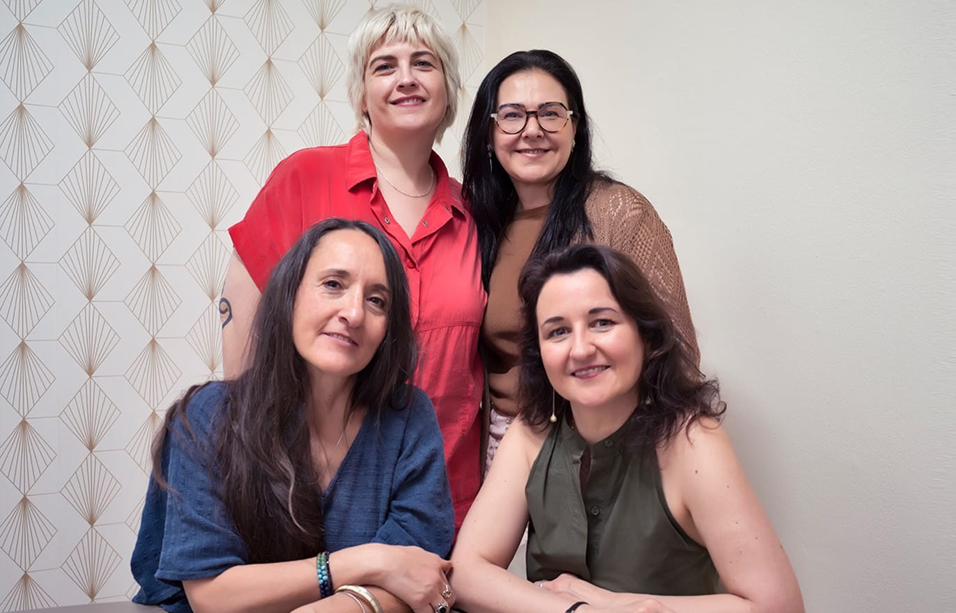 Equipo Damanti Jewelry School